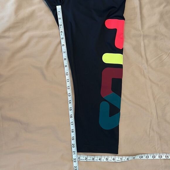 Fila size large black cropped leggings with FILA logo down one leg GUC - Picture 7 of 8